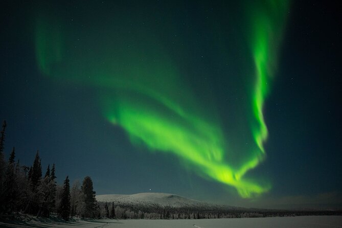 Northern Lights Hunting Photography Tour in Levi - The Photography Experience and Souvenir Photos