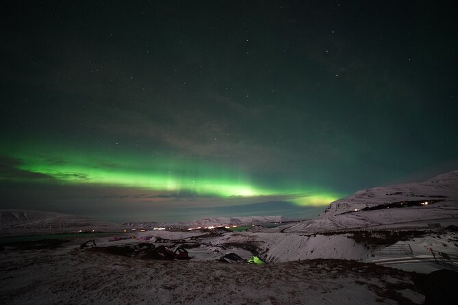 Northern Lights In luxury off-road SUV with Photos and Treats (Private 1-6 Pax) - Guides Who Make the Night Special
