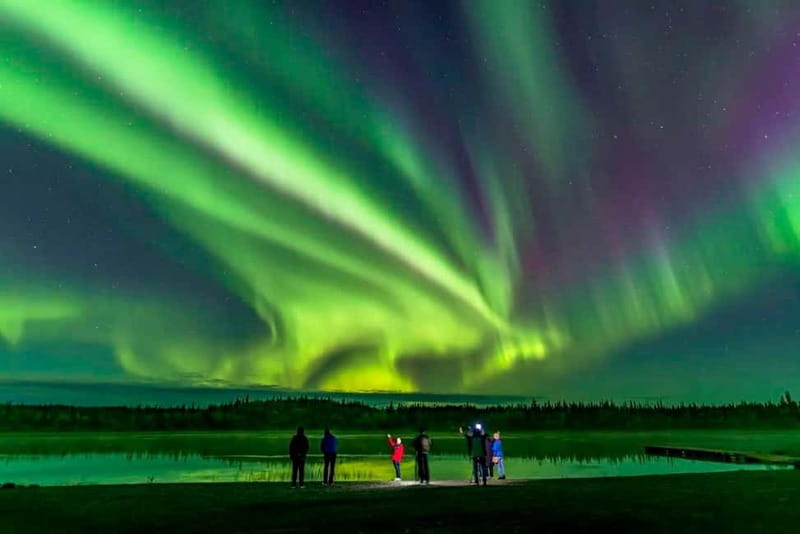 Northern Lights Jeep Tour - Icelandic Guide | Photos | Cocoa - Discover the Northern Lights Jeep Tour with Icelandic Guides