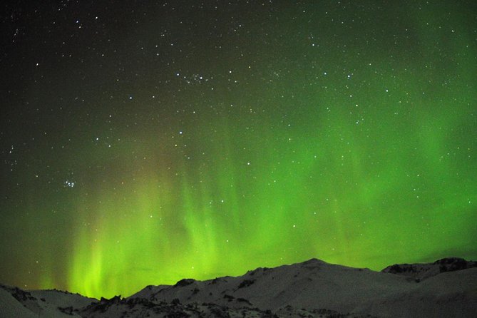 Northern Lights Minibus Tour with Hot Cocoa, Blankets & Photos - Key Points