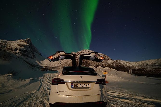 Northern lights - TeslaX Ecofriendly Car - The Experience of a Small Group in Tromso’s Wilderness