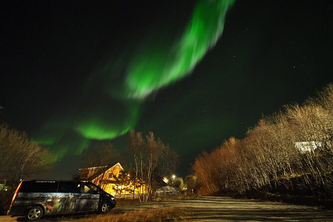 Northern Lights tour with Alta Adventure - Warm Snacks and Comfort During the Aurora Hunt