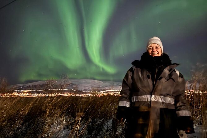 Northern Lights Tour with Hot Food and Drinks in Tromso - Important Logistics and Booking Tips