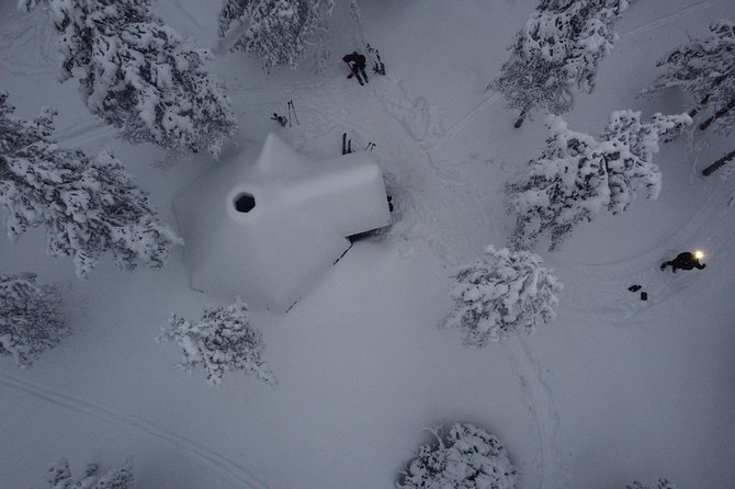 Northern Lights Tour With Skis Or Snowshoes in Pyhä - Choosing Between Skis and Snowshoes in the Wilderness