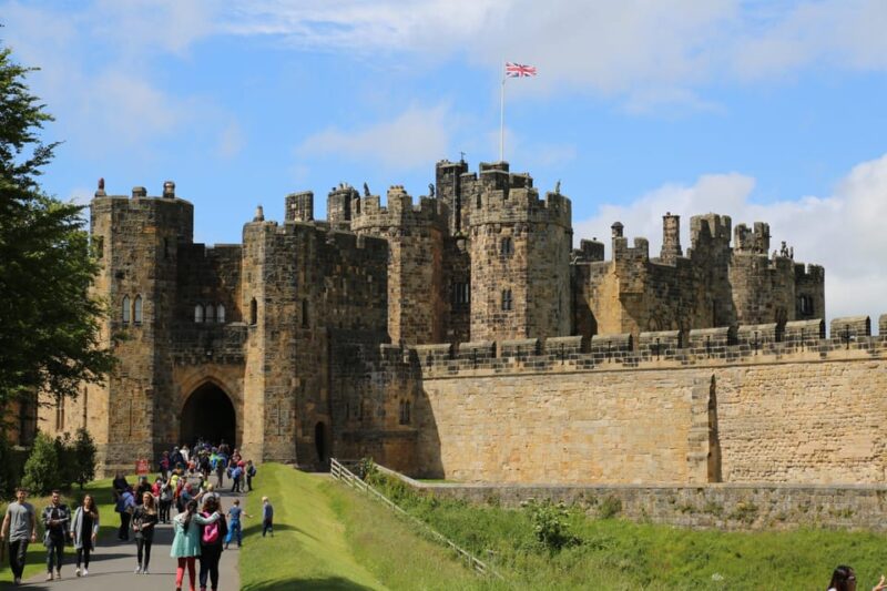 Northumberland Castles & Coast Online Road Trip Travel Guide - Visiting Historic Roman Sites and Medieval Castles
