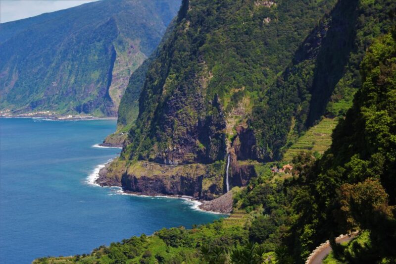 NorthWest's 50 shades of green, rock pools & waterfalls Tour - Scenic Viewpoints Hidden from Most Visitors