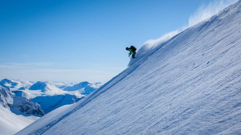 Norway: Alpine Ski Touring Week in Eresfjord - Cozy Accommodation at Eresfjord’s Shore