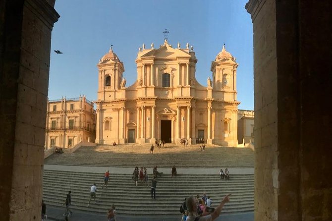 Note: The Timeless Charm of Baroque Beauty - Key Points