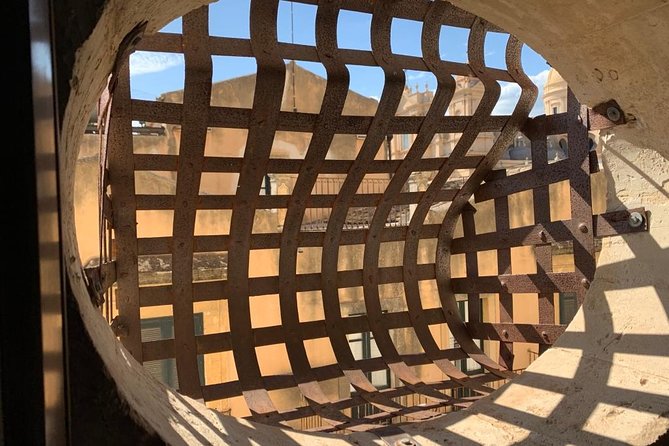 Note: The Timeless Charm of Baroque Beauty - Practical Aspects: Meeting Points, Group Size, and Accessibility