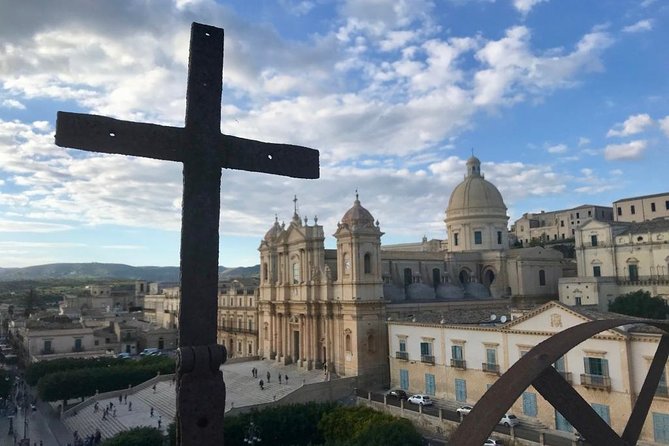 Note: The Timeless Charm of Baroque Beauty - The Sum Up: A Concise but Rich Introduction to Noto’s Baroque Masterpieces