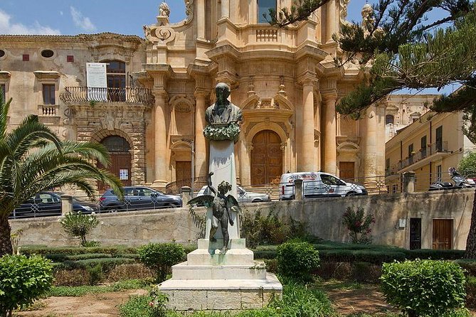 Noto Private Tour from Syracuse with sicilian "Arancino" - Key Points