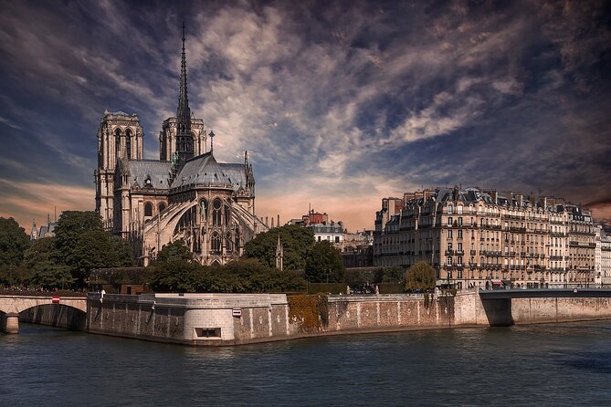 Notre Dame Cathedral Outdoor Walking Tour - Practical Details and Group Dynamics
