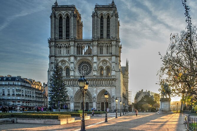 Notre Dame Interior Guided Tour with Scheduled Group Access - Is This Tour Right for You?