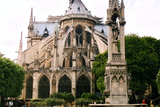 Notre-Dame Outdoor ONLY with Skip The Line Sainte-Chapelle Entry - Visiting Shakespeare and Company: Literary Paris