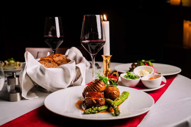 Nuit des Lumières - The Candlelight Dinner Concert in Vienna - The Concert Experience: Music in Three Acts