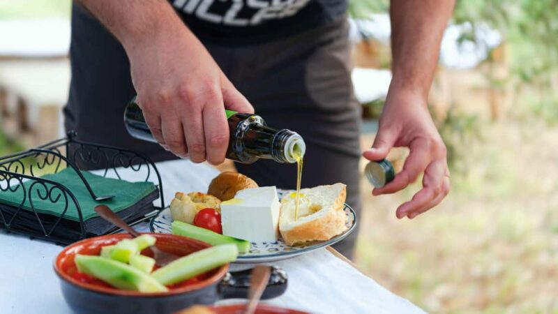 Nuoro: Visit an oil mill with oil tasting - Key Points