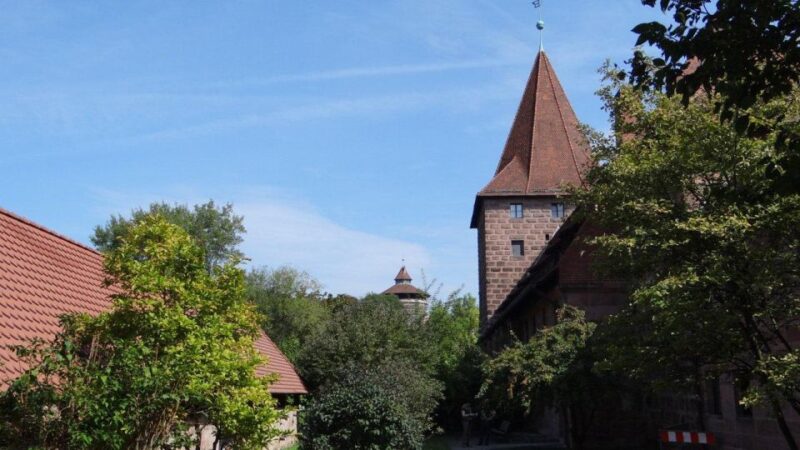 Nuremberg: 1.5-Hour Private Tour through Historical Old Town - Tiergärtnertorplatz and Other Notable Stops