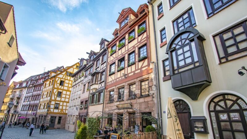 Nuremberg: 60 minute Express Walk with a Local - Key Points