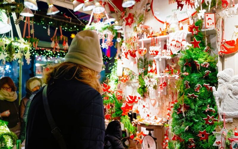Nuremberg: Christmas Market Magic with a local - Meeting the Passionate Local Craftspeople