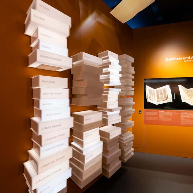 Nuremberg: "Crowned Heads and the Bible" Guided Tour - Meeting the Royal Themes at the Bible Museum in Nuremberg