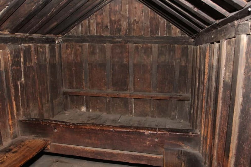 Nuremberg: Medieval Dungeons Guided Tour - The Frightening Torture Chamber and Its Dark History