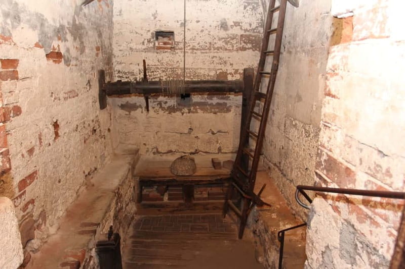 Nuremberg: Medieval Dungeons Guided Tour - Guides Known for Knowledge and Humor