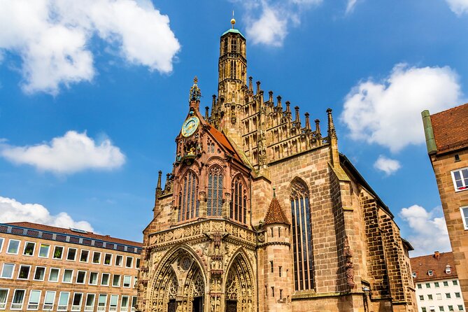 Nuremberg Old Town Highlights Private Walking Tour - Admiring the Gothic Splendor of St. Lorenz Church