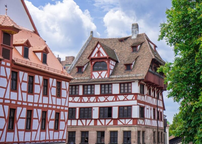 Nuremberg - Old town Historic Walking tour - Logistics and Tour Details: Group Size, Languages, and Flexibility