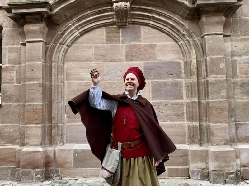 Nuremberg: Theater Tour "The Executioner's Wife" - Key Points