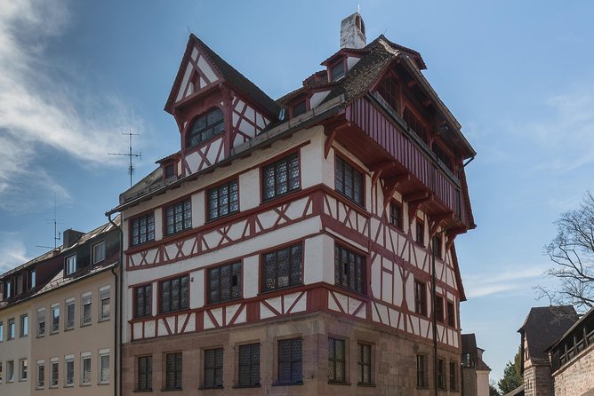 Nuremberg tour - Half day - Discovering Handwerkerhof at the Old Town Entrance