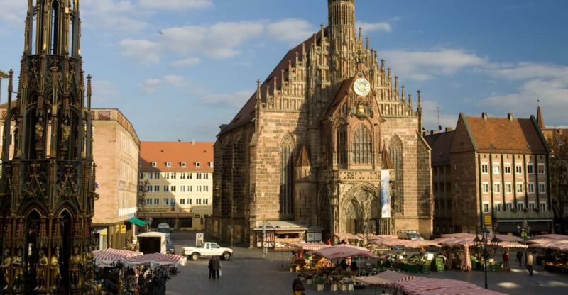 Nuremberg: Traditional Food Tasting and Sightseeing Tour - Tasting Bavarian Specialties: Sausages, Gingerbread, and More