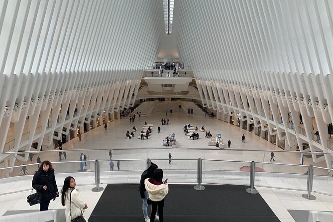 NYC 9/11 Memorial and Financial District Walking Tour - Visiting the 9/11 Memorial and Its Outdoor Features