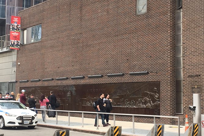 NYC 9/11 Museum and Statue of Liberty Ferry Tickets - The Audio Guide: Multilingual Support for a Global Audience