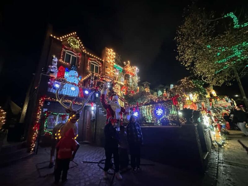 NYC at Night: 3.5 Hour Tour of Holiday Lights - Guided Walking Tour of Dyker Heights Holiday Decorations