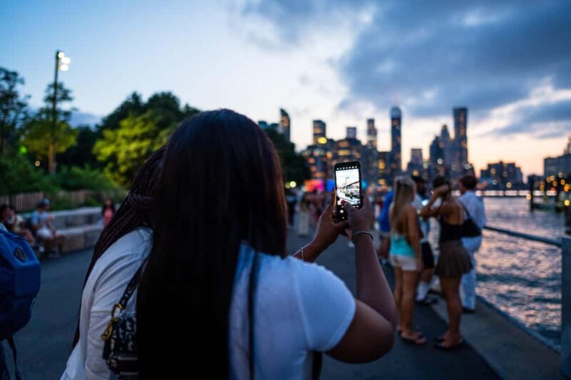 NYC at Night: 3-Hour Luxury Bus Tour of Top Highlights - Exploring Wall Street and the Financial District