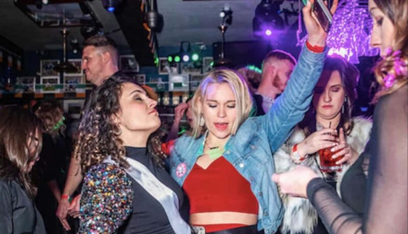 NYC Bar Tour: Gangsters, Heroes + Bright Lights of Broadway - Who Will Appreciate This Tour Most