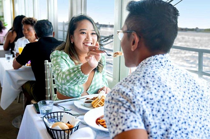 NYC Bottomless Brunch Cruise with Iconic Views - Unlimited Mimosas and Bar Service