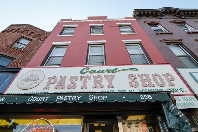 NYC Brooklyn Bridge and DUMBO Food Tour - DUMBO’s Art Scene and Culinary Delights