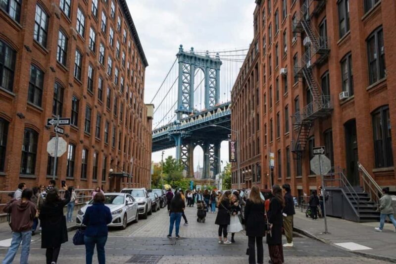 NYC: Brooklyn & DUMBO Bus and Walking Tour with Local Guide - Why This Tour Stands Out in NYC