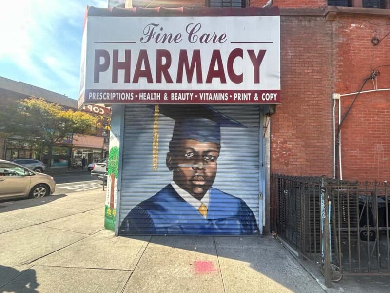 NYC, Brooklyn: Notorious Biggie Smalls Themed Walking Tour - Starting at Biggies High School in Brooklyn