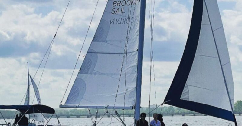 NYC: Brooklyn Sightseeing Sailboat Cruise - Key Points