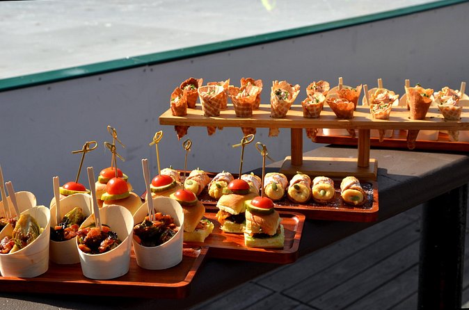 NYC Central Park Ice Skating at Wollman Rink with Skate Rental - Managing Tickets and Potential Challenges