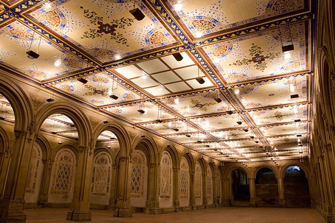 NYC Central Park Night Time Photography Tour - The Role of the Professional Photographer Guide