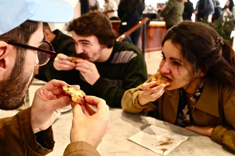 NYC: Chinatown & Little Italy Food Tour with 8 Tastings - Enjoying a Hot Slice of New York Pizza