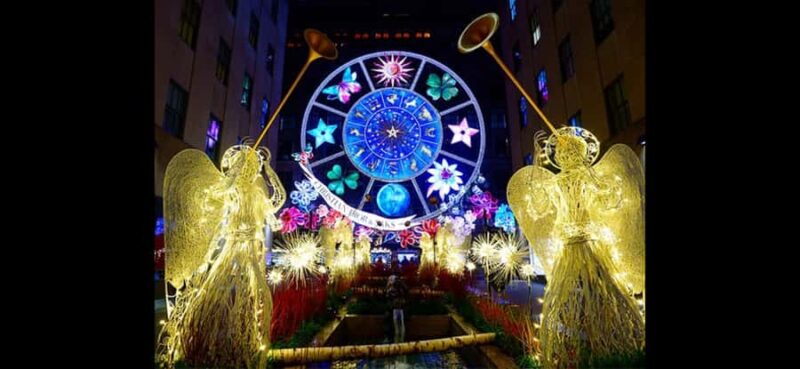 NYC Christmas Express: Holiday Lights Guided Tour - Exploring Midtown Manhattan’s Christmas Landmarks