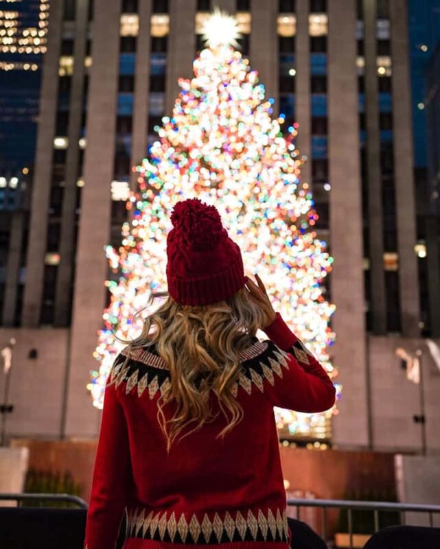 NYC: Christmas Holiday Guided Walking Tour with Dessert - Discover the Holiday Magic at Rockefeller Center