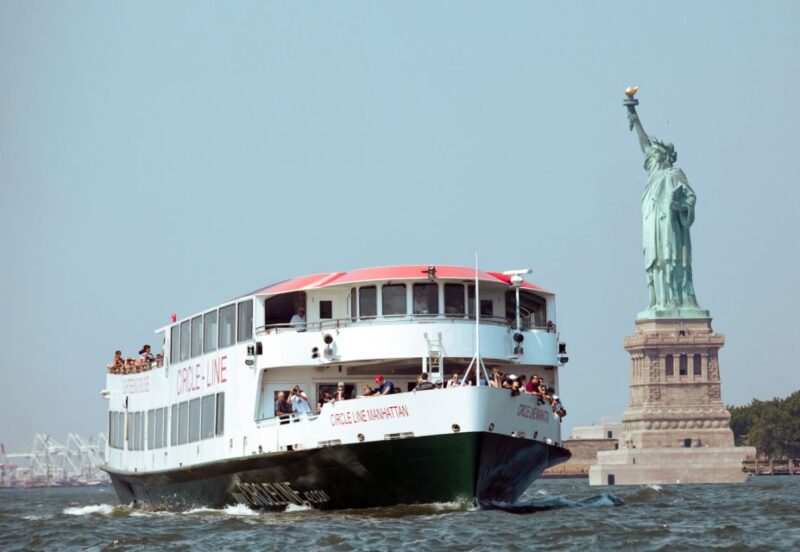 NYC: Circle Line 1.5-Hr Landmarks Skip-The-Box-Office Cruise - Experience the Iconic NYC Landmarks on a 1.5-Hour Cruise for $32