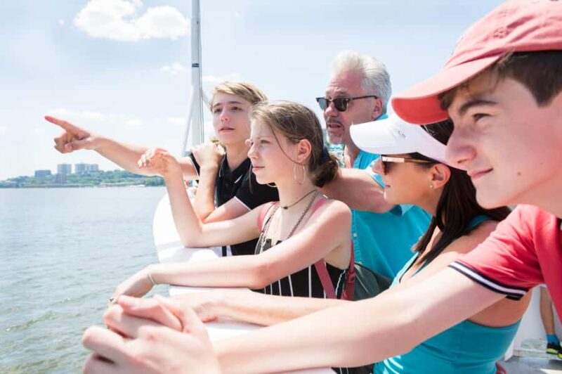 NYC: Circle Line 1hr Lady Liberty Cruise Skip-The-Box Office - The Dynamic Guide and Commentary