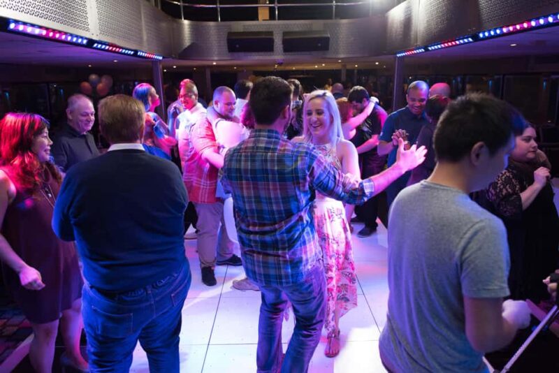 NYC: City Cruises Brunch, Lunch, or Dinner Buffet Cruise - The Route: Manhattan Landmarks from the Water