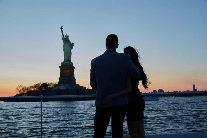 NYC: City Cruises Luxury Brunch, Lunch or Dinner Cruise - Who Will Appreciate This Cruise Most